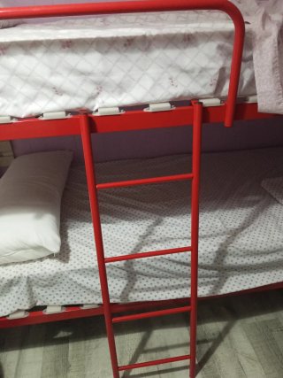 Litera de Hierro Roja con colchones!