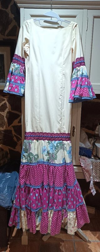 Traje de flamenca con volantes