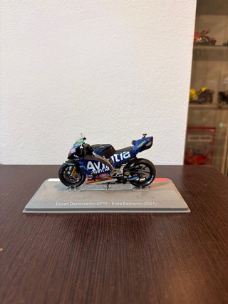 Maqueta Ducati Desmosedici GP19 Enea Bastianini
