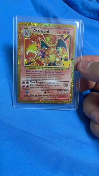Carta Pokémon Charizard 30 Aniversario
