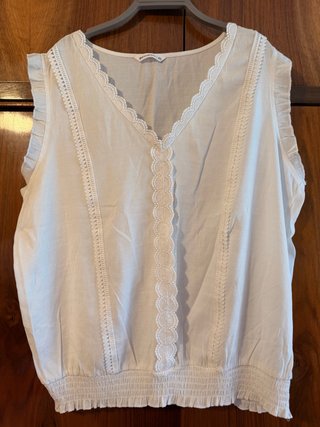 Blusa Blanca Sin Mangas con Encaje - Talla XL