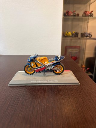 Maqueta Honda NSR500 Álex Crivillé 1999