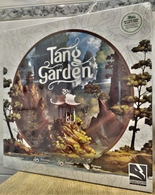 JUEGO DE MESA "TANG GARDEN" NUEVO, PERO CON GOLPE