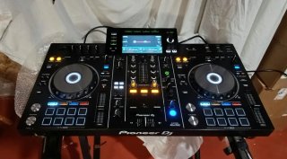 Controladora Pioneer XDJ-RX2