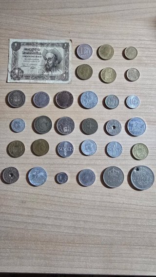 Billete 1 Peseta 1940 y 30 Monedas Antiguas