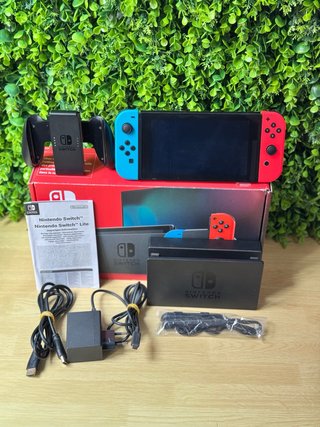EN SU CAJA!! Nintendo Switch V2 + accesorios