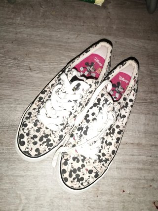Zapatillas Disney con estampado de Mickey
