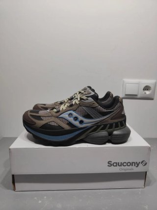 Zapatillas Saucony Grid NXT Marrón y Plateado
