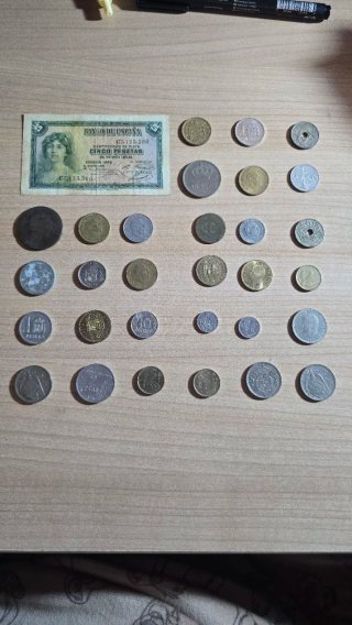 Billete 5 Pesetas 1935 y 30 Monedas