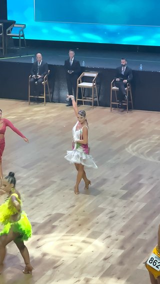 Vestido Baile Latino Eduardo Cervera muy vistoso