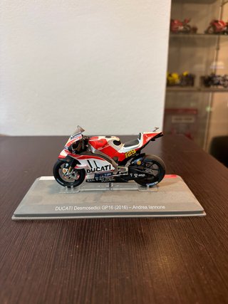Maqueta Moto Ducati Desmosedici GP16