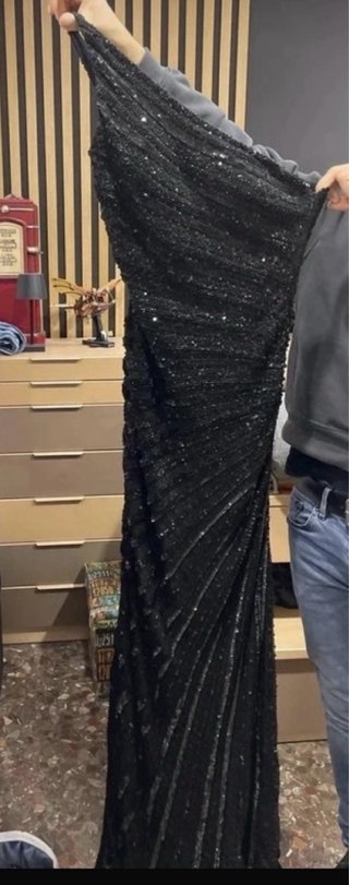 Vestido largo de pedrería negro