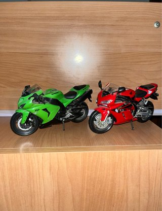 Motos a Escala Kawasaki Ninja ZX-10R y CBR 1000RR