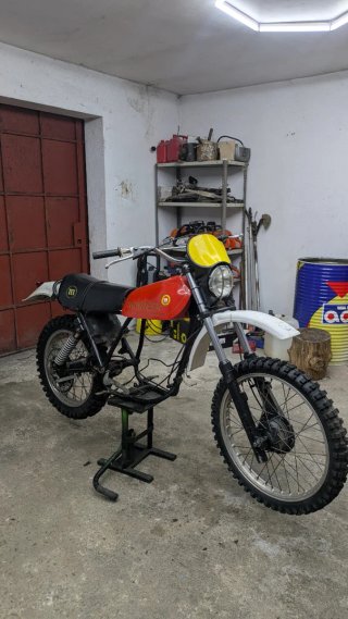 Montesa Capra H6 250