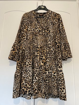 Vestido fluido estampado leopardo