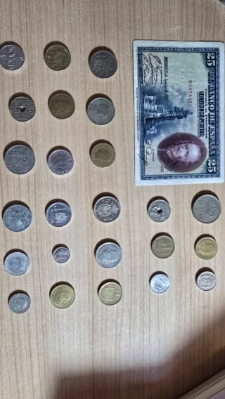 Billete 25 Pesetas 1931 y 24 Monedas