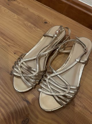 Sandalias Doradas