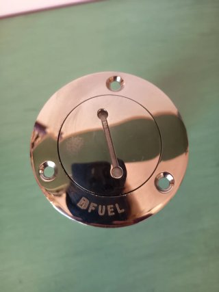 Boca de llenado de combustible