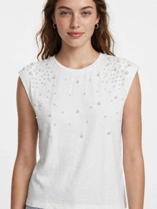 Blusa blanca con perlas