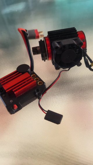 Combo ESC y motor bruslhless 3S
