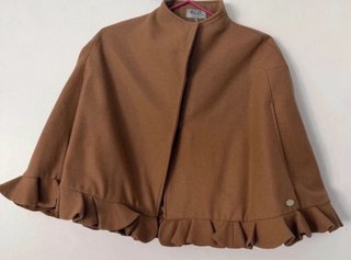 Poncho Capa Marrón con Volante para niña de 4 años