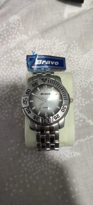 Reloj Bravo Plateado (Nuevo)