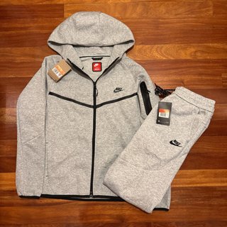 Conjunto Nike Tech Fleece Gris