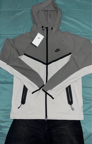Chaqueta Cortavientos Nike Tech