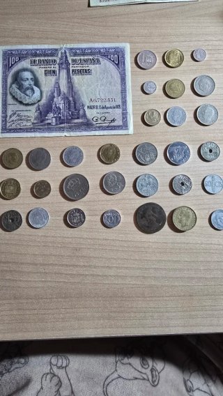 Billete 100 Pesetas 1928 y 30 Monedas