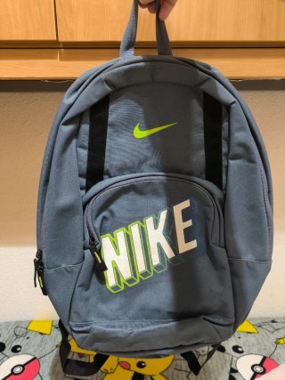 Mochila Nike Gris