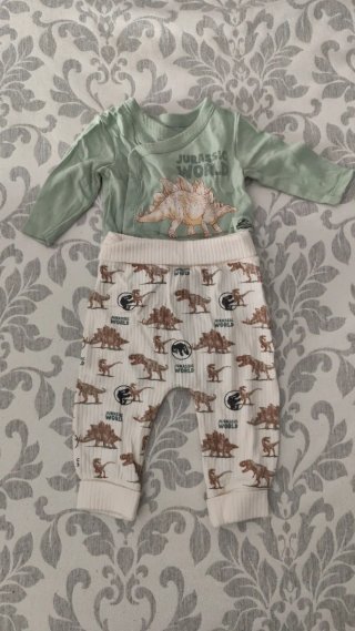 Conjunto Jurassic World para bebé 3-6 meses