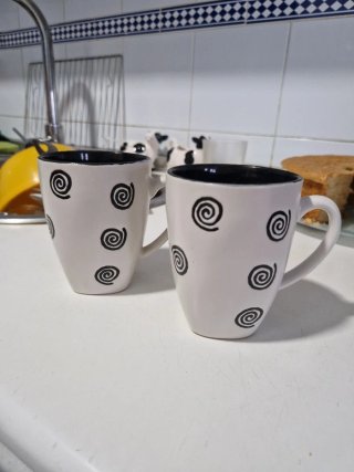 Pack de 2 Tazas de Cerámica con Espirales
