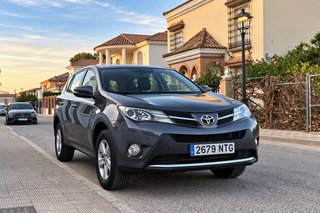 Toyota rav4 120d advance (2014)