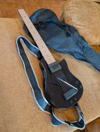 Guitarra MIDI YouRock Guitar YRG-1000