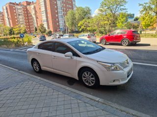 Toyota Avensis 2012