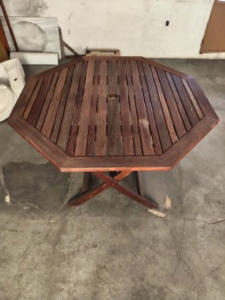 Mesa de Jardín Octogonal de Madera
