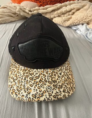 Gorra Vans con estampado animal