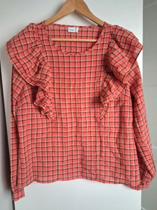 Blusa Nümph de cuadros con volantes T40