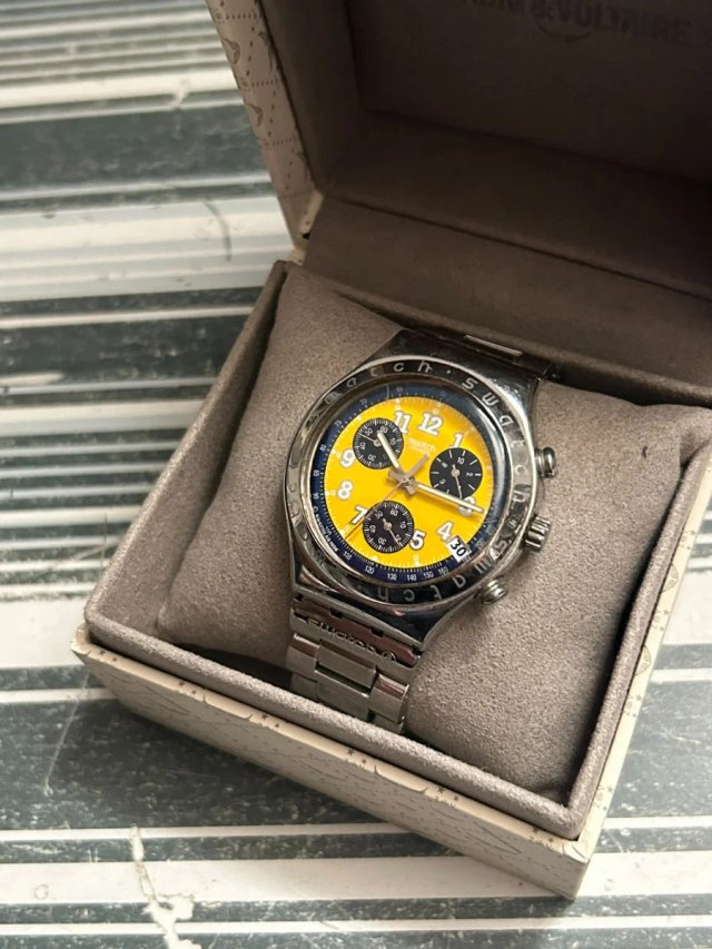 Reloj Swatch Irony Chrono Secret Agent Yellow