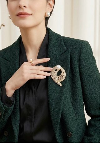 Broche Joya Dorado con Perla y Cristales