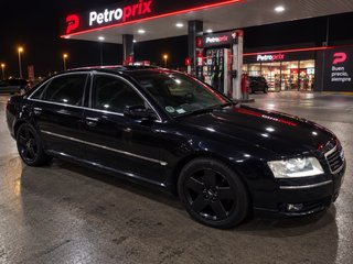 Audi A8 2004