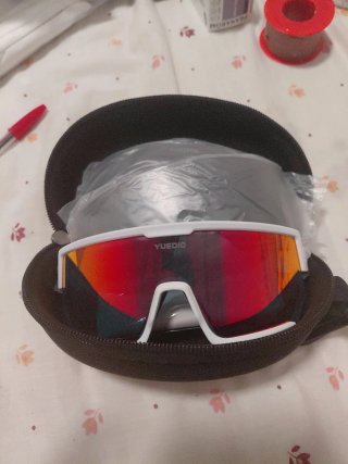 Gafas Deportivas Yuedio Blancas y Rojas