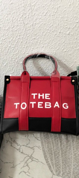 Bolso Tote Rojo y Negro