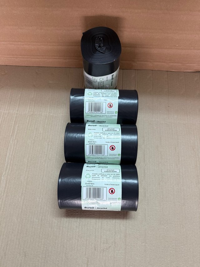 20 Rotoli di Sacchi Neri per Rifiuti 200 pz totale