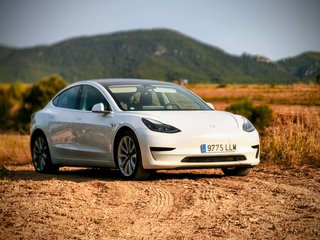 Tesla Model 3 Standard Range RWD Plus 2020