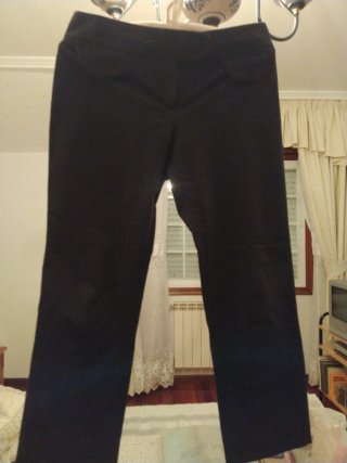 Pantalón azul oscuro Massimo Dutti.