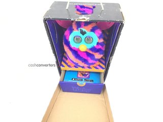 figura accion hasbro furby boom