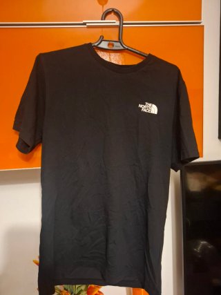 Camiseta The North Face Negra Talla S