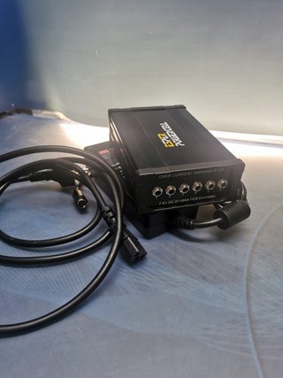 Fuente de alimentación multicámara Esper 48 VDC, 6 salidas esper power cell