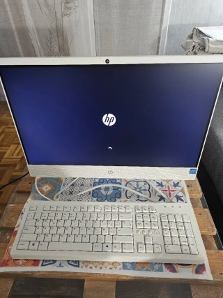 HP AIO 22-c0211ns All-in-One Blanco